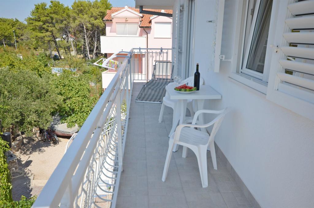 Apartments Sime Vodice Esterno foto
