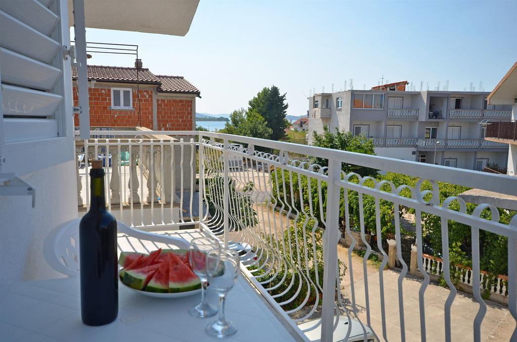 Apartments Sime Vodice Esterno foto