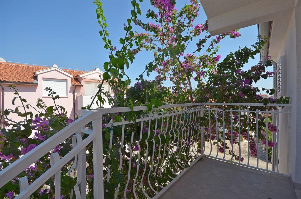 Apartments Sime Vodice Esterno foto